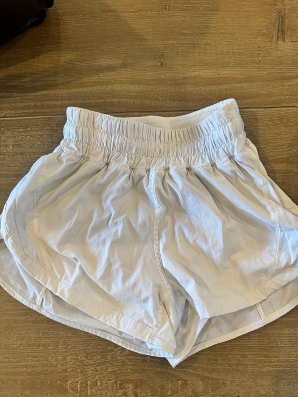 Lululemon Track That shorts size 2 white